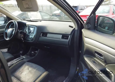 2014 Mitsubishi Outlander Es z USA, uszkodzony, nr VIN JA4AD2A35EZ006595